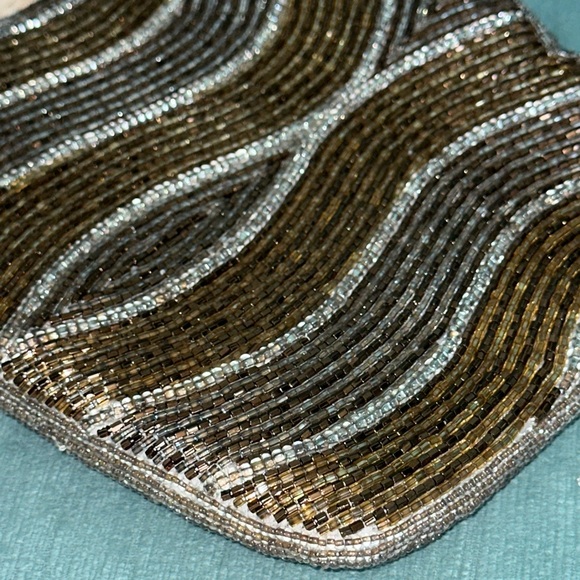 🪐 Vintage Scalloped Metallic Beaded Soft Evening Bag / Clutch - Picture 6 of 11